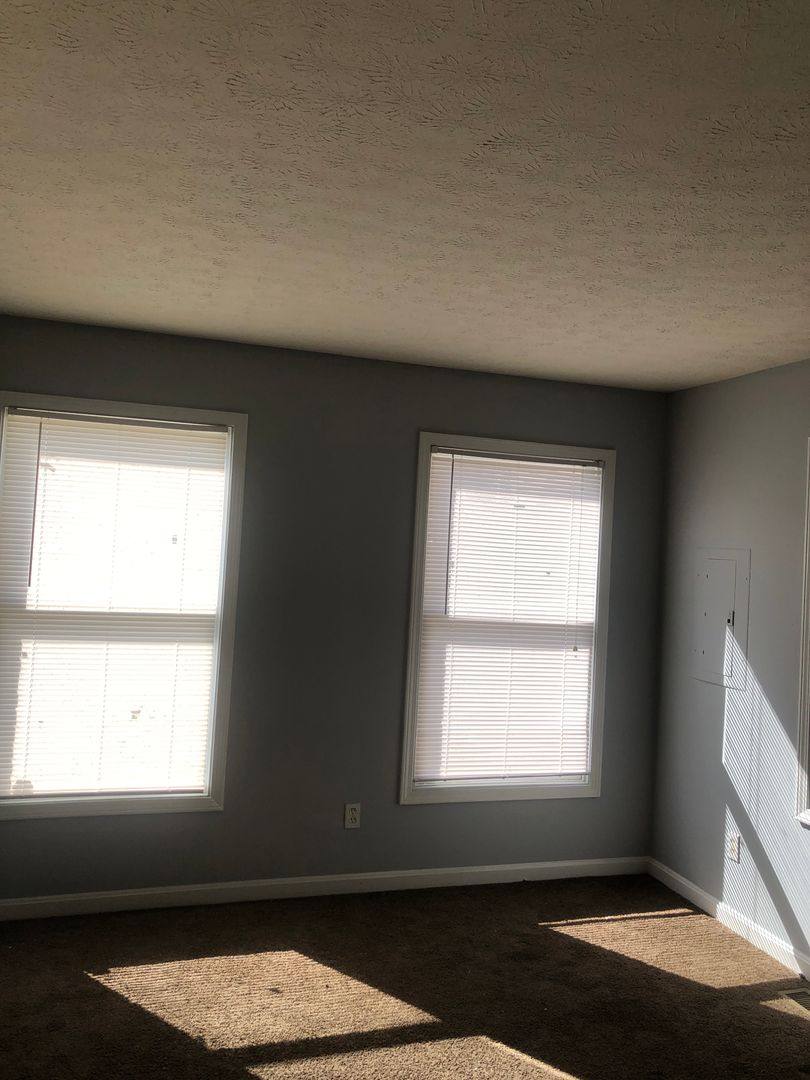 Apartment for rent at 2729 W Chestnut St #KEY, Louisville, KY 40211