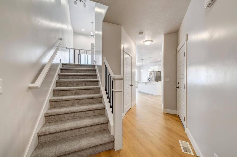 Townhouse for rent at 4165 W 2010 N, Lehi, UT 84043