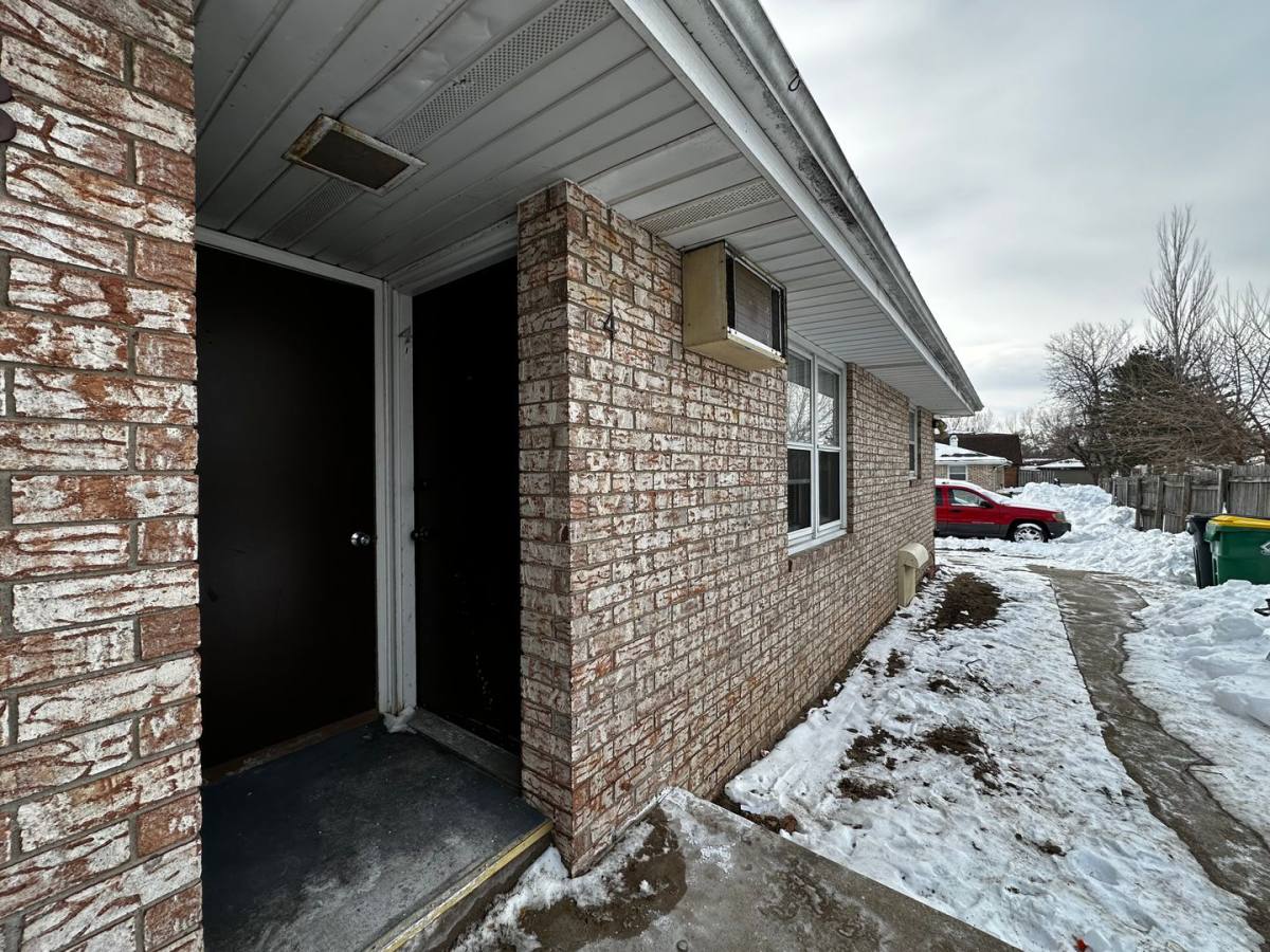 Apartment for rent at 1052 Winter Lane, Green Bay, WI 54302