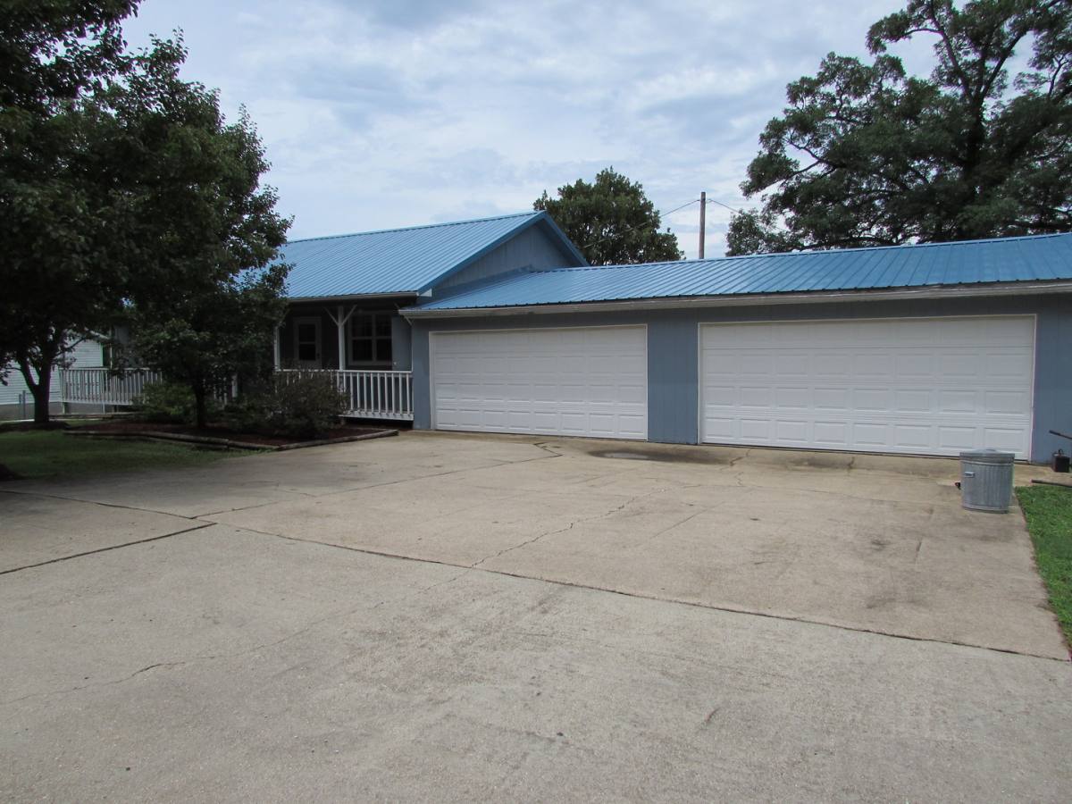 House for rent at 21941 Highway Y, Saint Robert, MO 65584