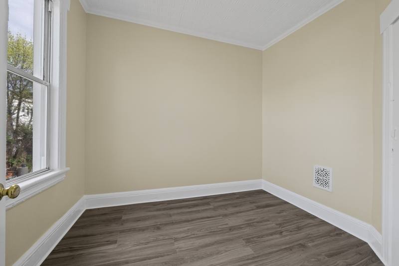 Apartment for rent at 292 Claremont Ave, Jersey City, NJ 07305