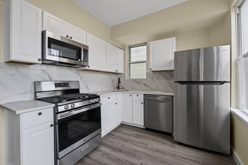 Apartment for rent at 292 Claremont Ave, Jersey City, NJ 07305