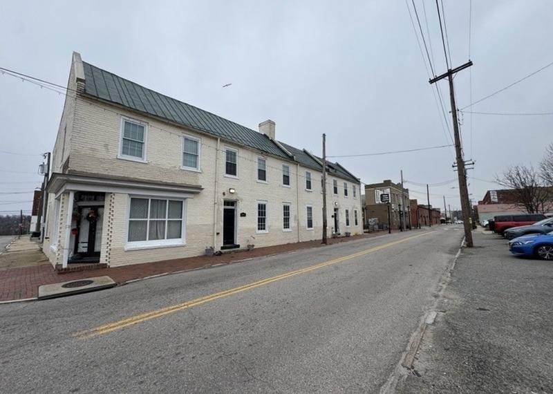 Apartment for rent at 201 E Bank St, Petersburg, VA 23803