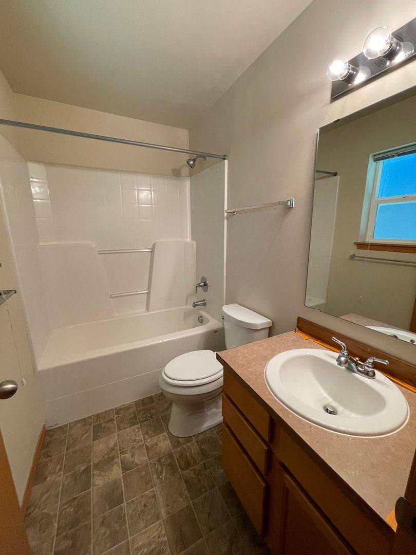 House for rent at 105 Albion St, Coupeville, WA 98239