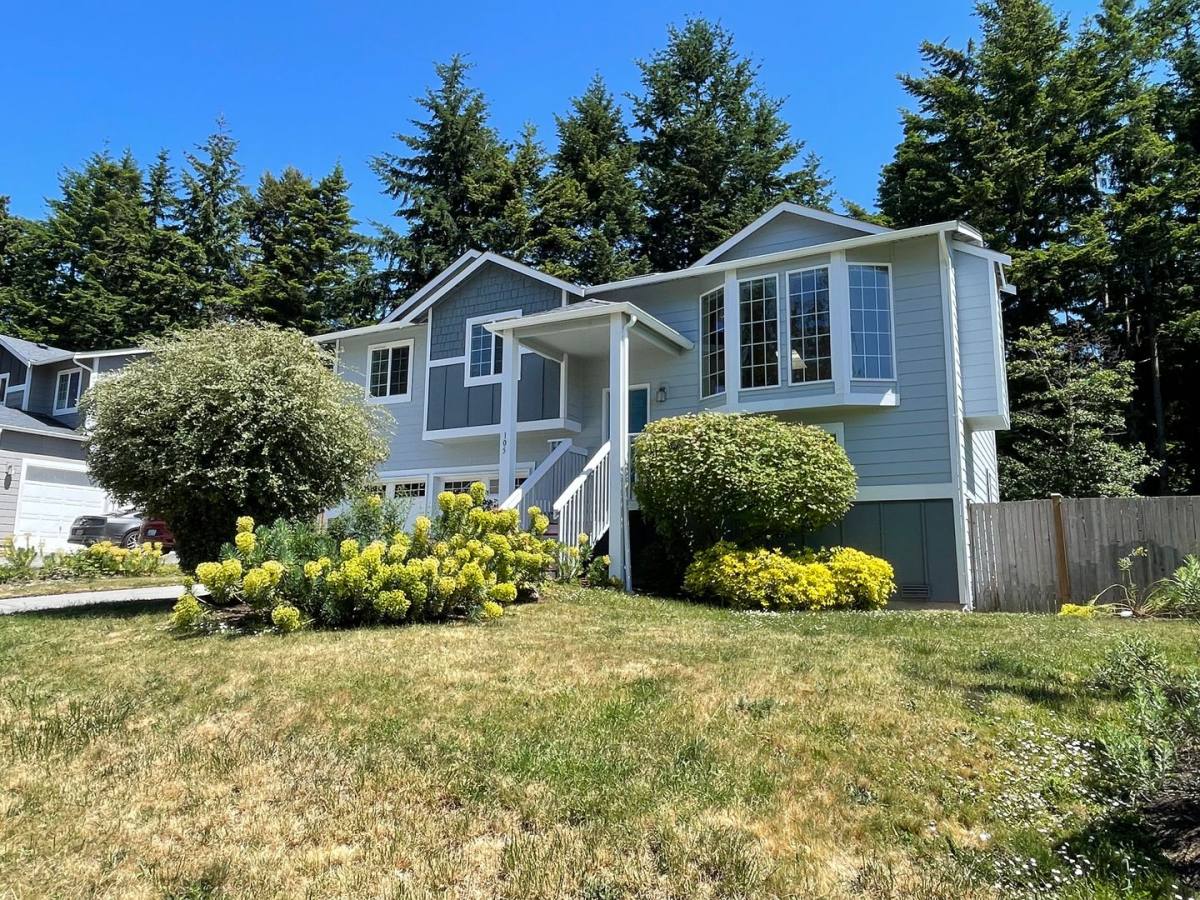 House for rent at 105 Albion St, Coupeville, WA 98239