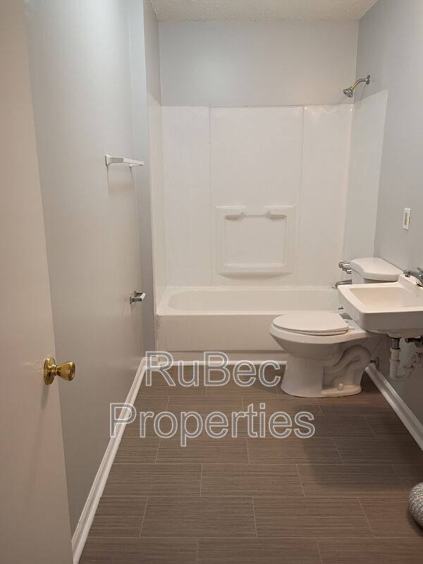 Apartment for rent at 408 S Weldon St, Gastonia, NC 28052