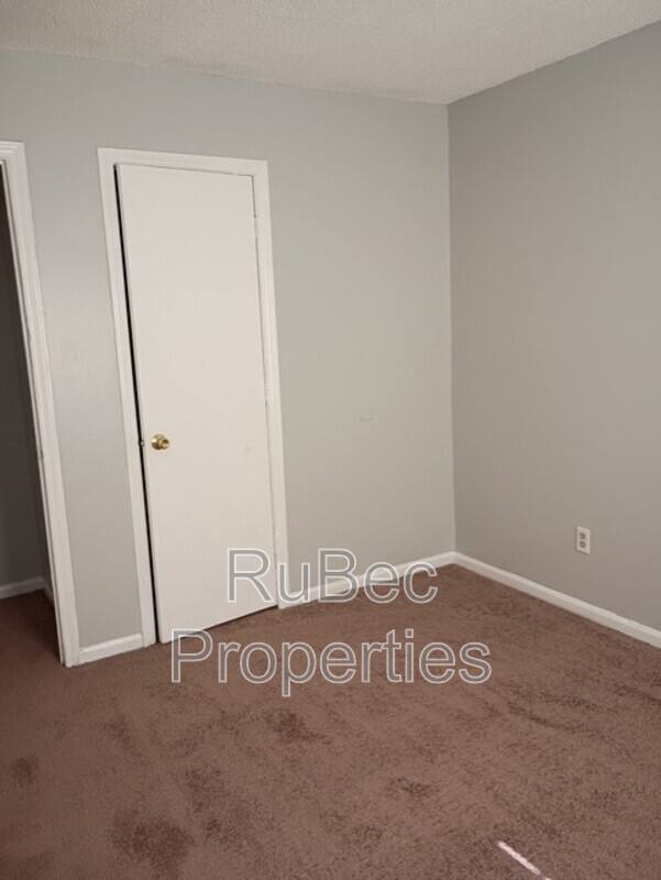 Apartment for rent at 408 S Weldon St, Gastonia, NC 28052