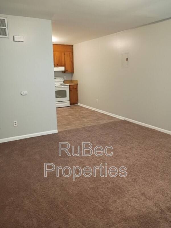 Apartment for rent at 408 S Weldon St, Gastonia, NC 28052