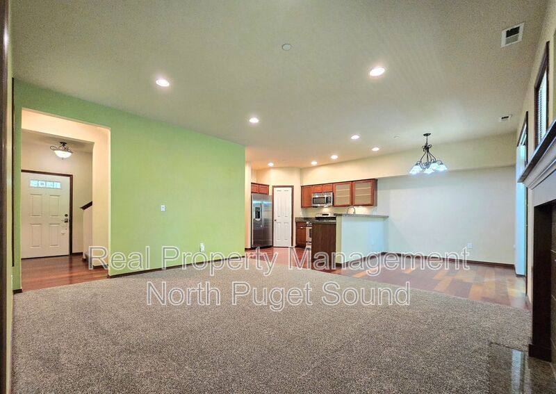 Townhouse for rent at 1145 215th Place SE, Bothell, WA 98021