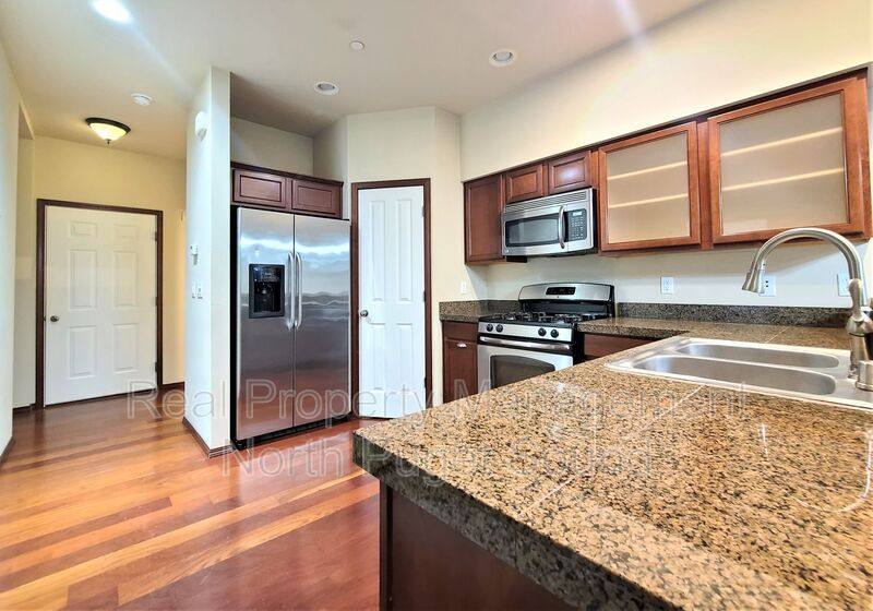 Townhouse for rent at 1145 215th Place SE, Bothell, WA 98021