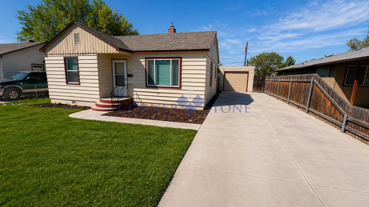 House for rent at 236 Shoshone Ave, Nampa, ID 83686