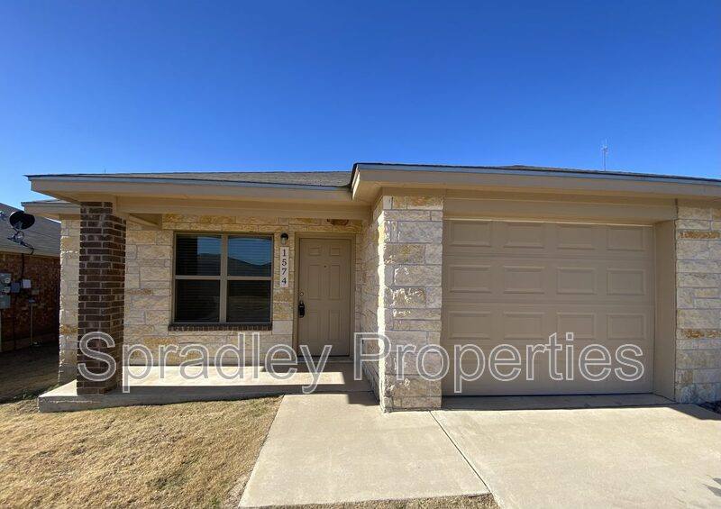 Apartment for rent at 1574 Brady Way, Belton, TX 76513