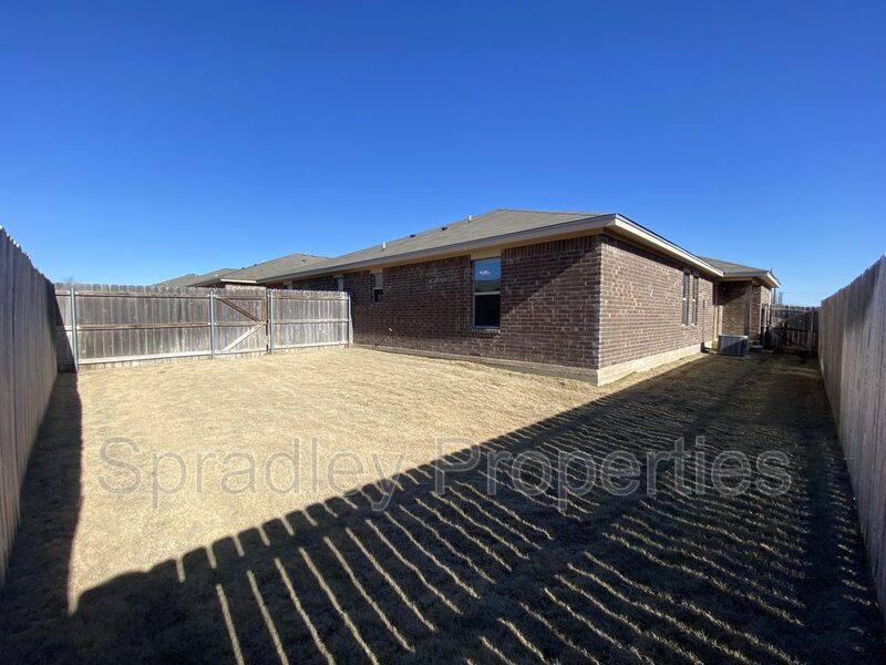 Apartment for rent at 1574 Brady Way, Belton, TX 76513
