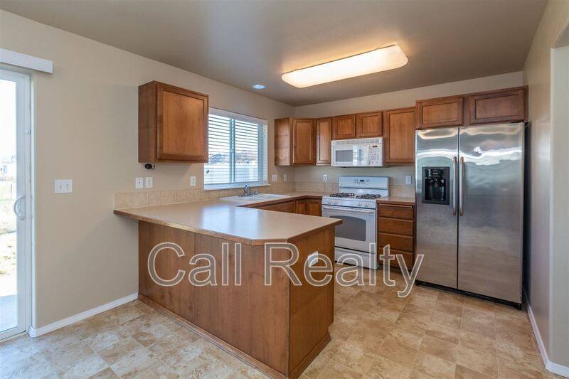 House for rent at 1814 N Arcade, Greenacres, WA 99016