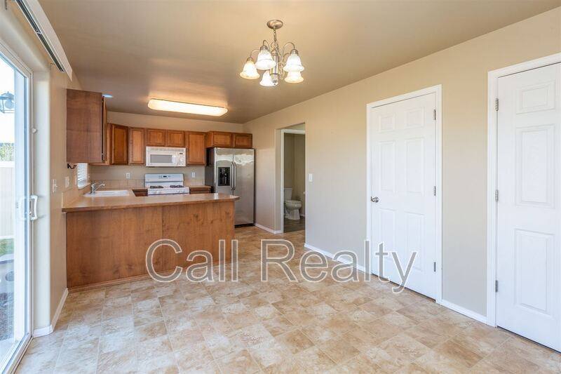 House for rent at 1814 N Arcade, Greenacres, WA 99016