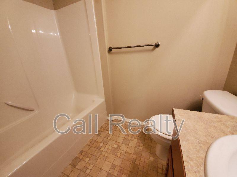 House for rent at 1814 N Arcade, Greenacres, WA 99016