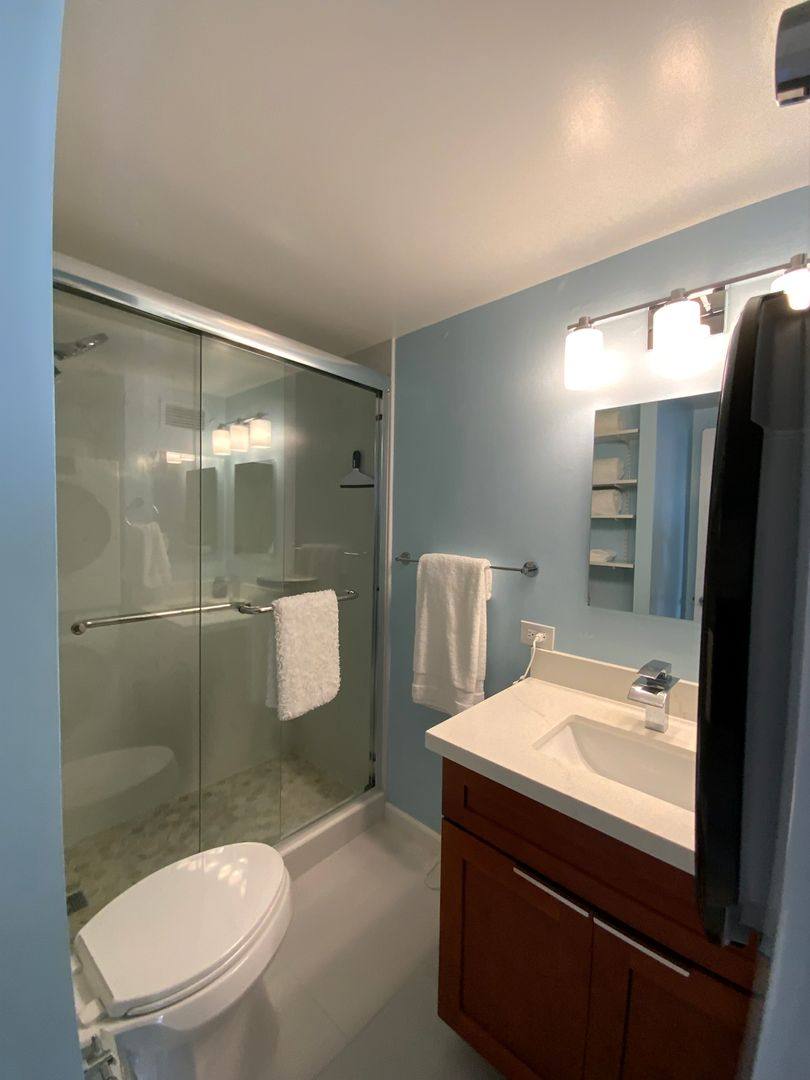 Apartment for rent at 1535 Pensacola St, Honolulu, HI 96822