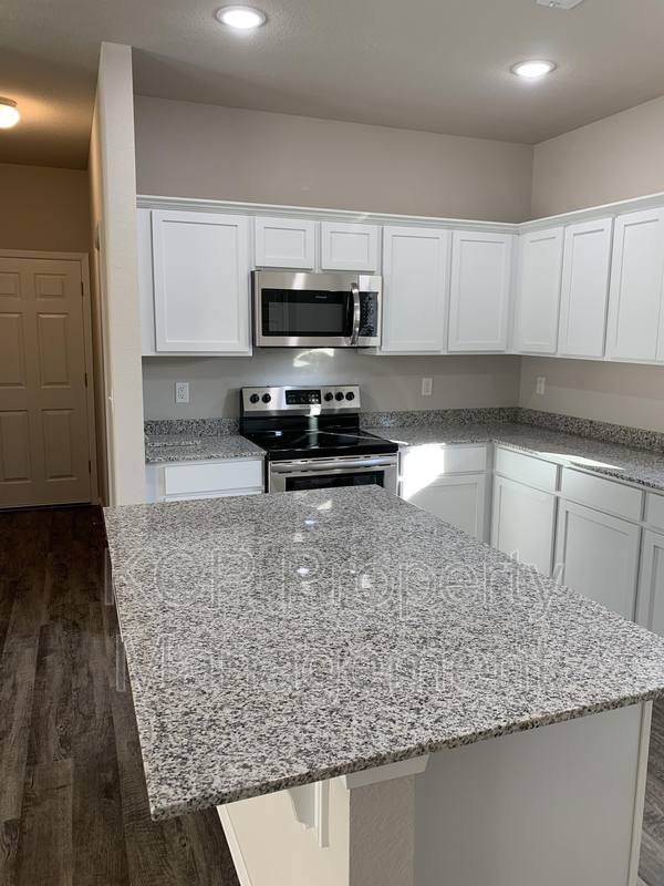 House for rent at 1127 S Kingfisher Lane, Fayetteville, AR 72701