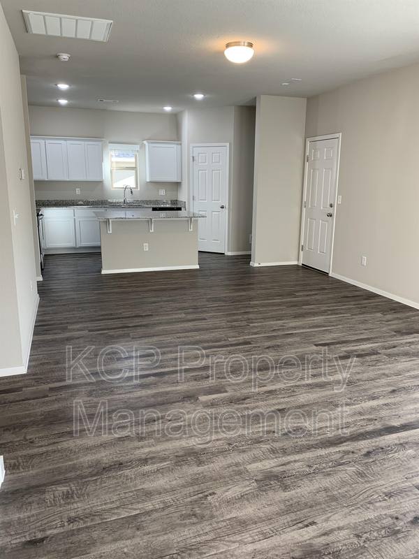House for rent at 1127 S Kingfisher Lane, Fayetteville, AR 72701