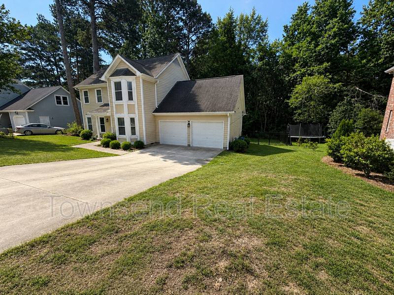 House for rent at 2937 Delaware Dr, Fayetteville, NC 28304