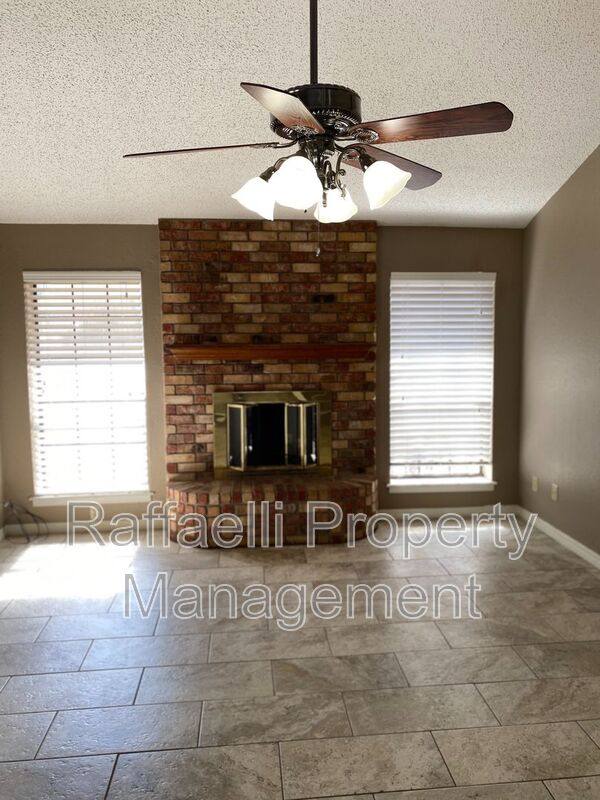 Apartment for rent at 3616 Skyline Blvd, Texarkana, TX 75503