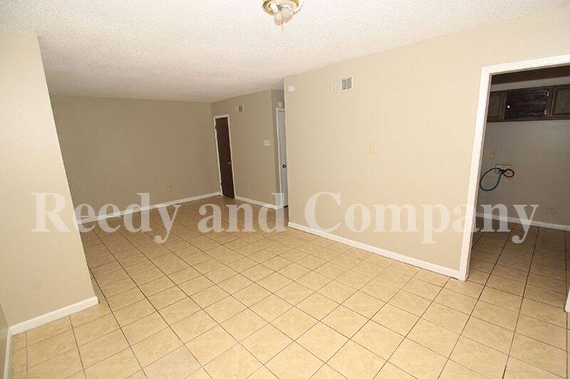 House for rent at 3385 Barbwood Dr, Memphis, TN 38118