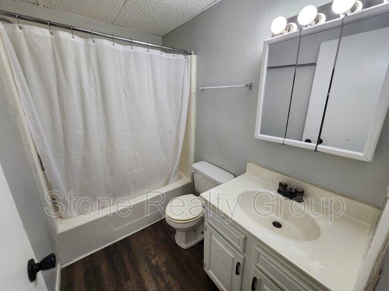 Apartment for rent at 245 N Kibby St #23, Clinton, IN 47842