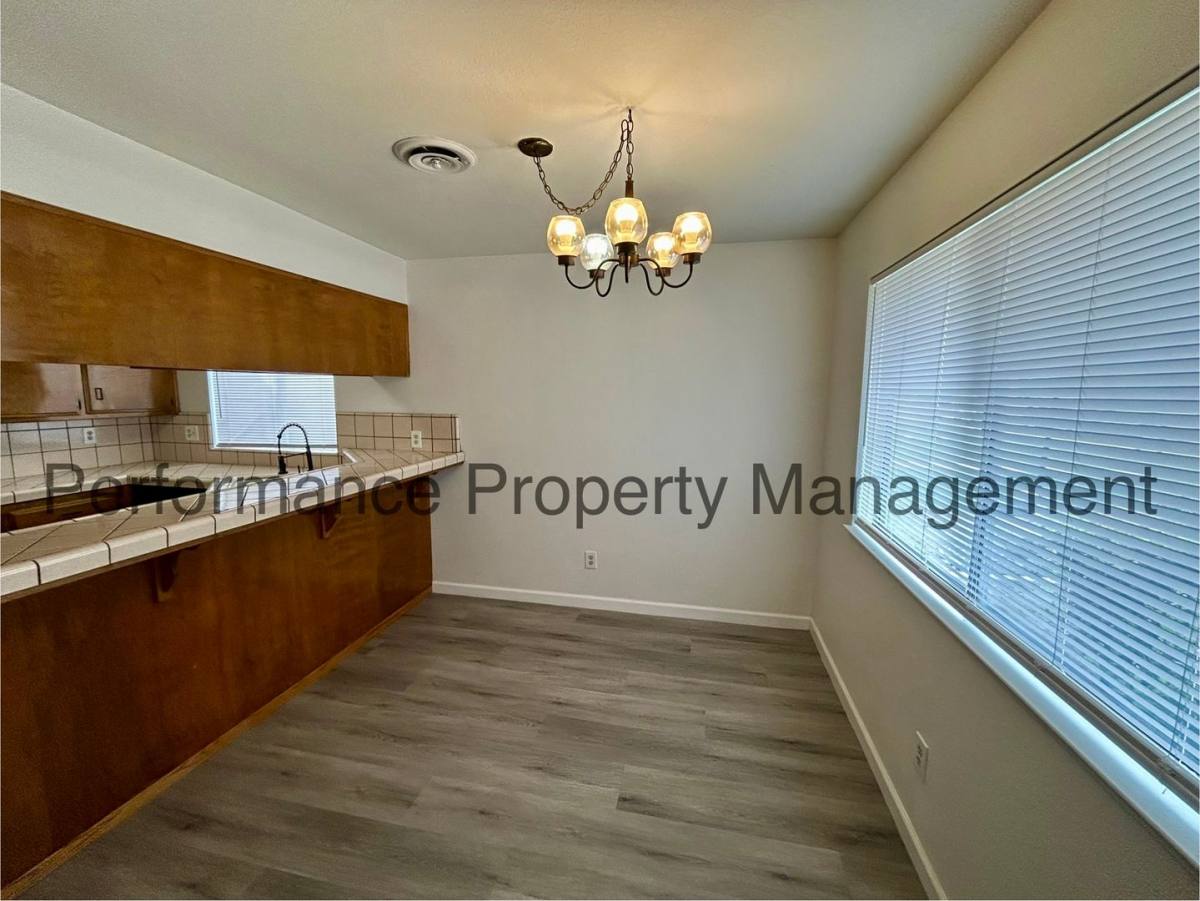 Apartment for rent at 239 W China Grade Loop, Bakersfield, CA 93308