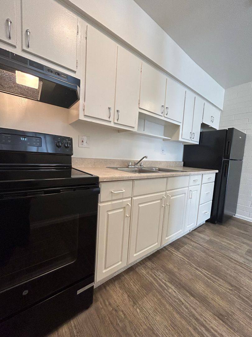Apartment for rent at 737 N Alvernon Way, Tucson, AZ 85711