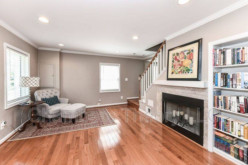 House for rent at 1033 S Edison St, Arlington, VA 22204