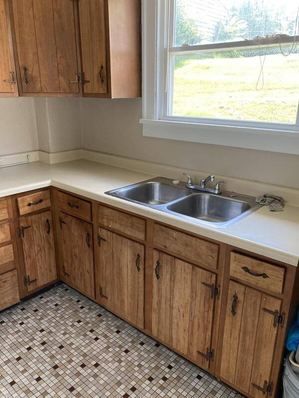 Apartment for rent at 360 Reed St #1, Sharon, PA 16146