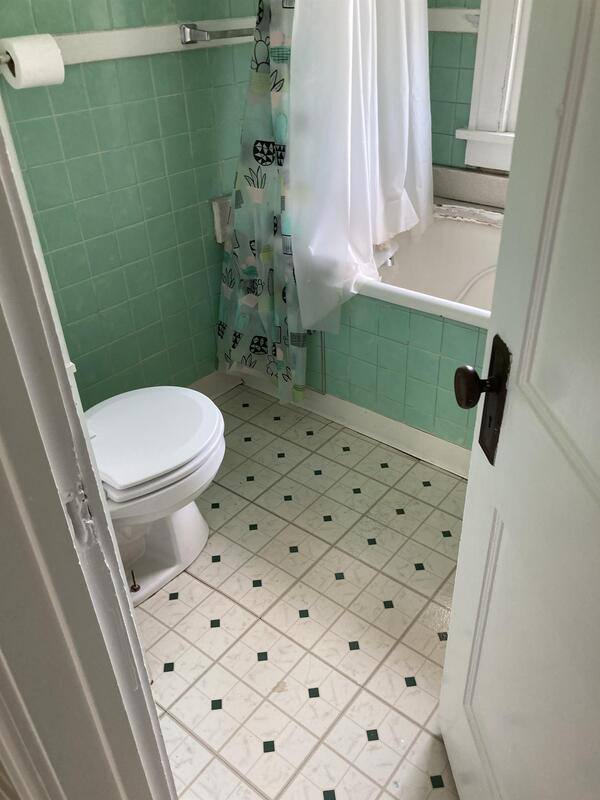 Apartment for rent at 360 Reed St #1, Sharon, PA 16146