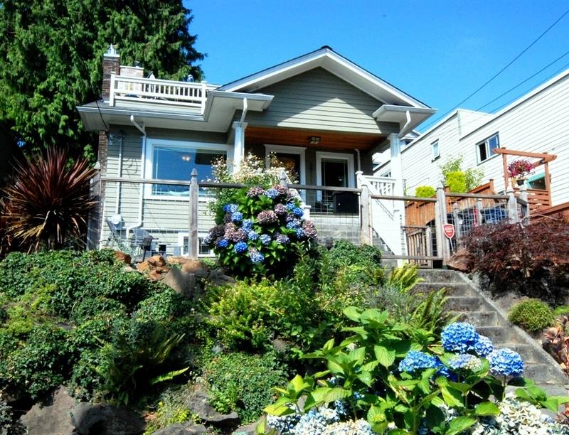House for rent at 3911 1st Ave NE, Seattle, WA 98105