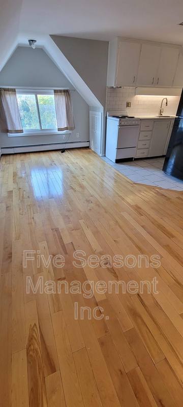 Apartment for rent at 94 N Winooski Ave #4, Burlington, VT 05401