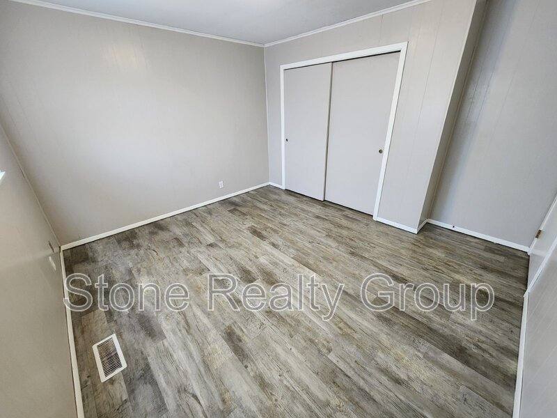 Apartment for rent at 676 Delaware Ave #24, Terre Haute, IN 47804