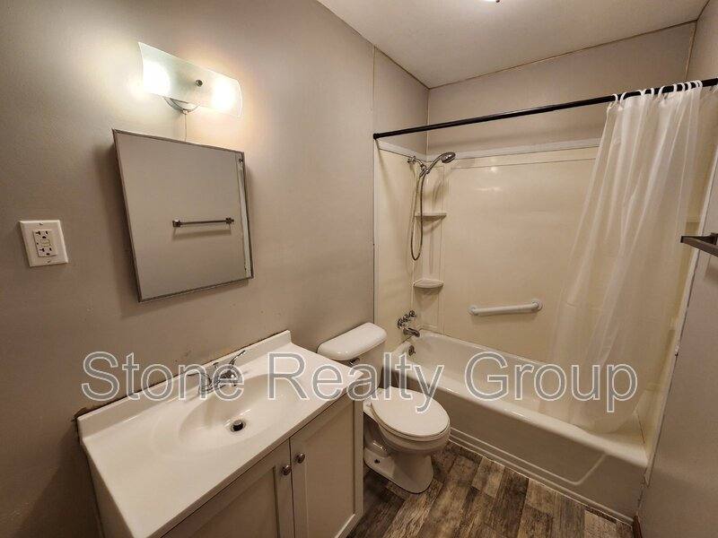 Apartment for rent at 676 Delaware Ave #24, Terre Haute, IN 47804