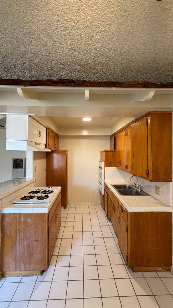 Apartment for rent at 310 N Electric Ave, Alhambra, CA 91801