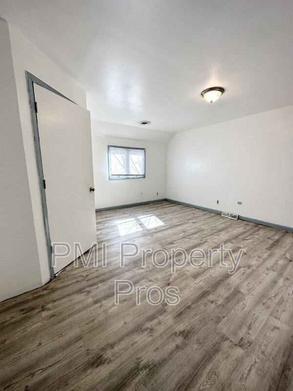 House for rent at 6762 N 52nd St, Milwaukee, WI 53223