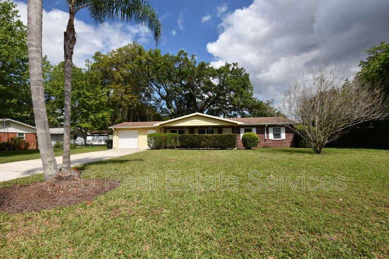 House for rent at 1424 Phyllis St, Lakeland, FL 33803