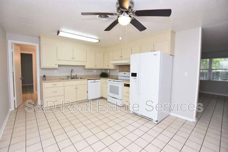 House for rent at 1424 Phyllis St, Lakeland, FL 33803