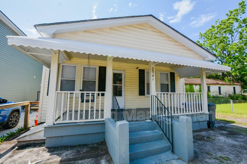 House for rent at 2041 Groveland Ave, North Charleston, SC 29405