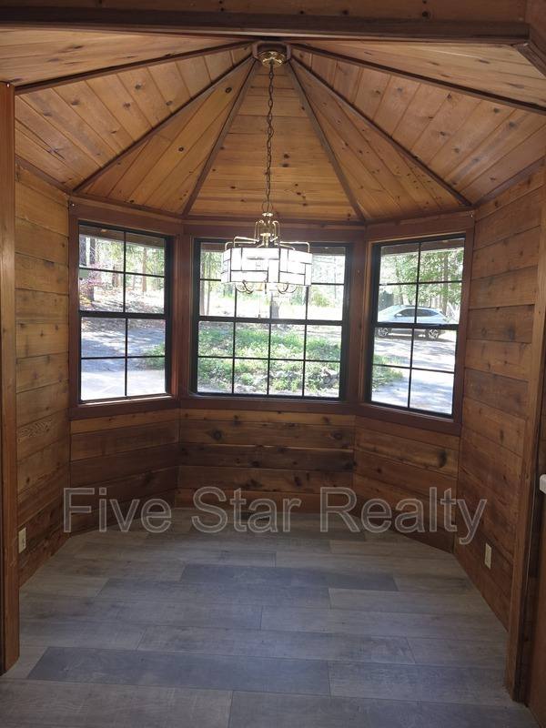 House for rent at 14975 Chattering Pines Rd, Grass Valley, CA 95945