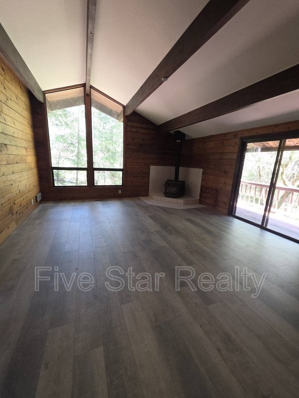 House for rent at 14975 Chattering Pines Rd, Grass Valley, CA 95945