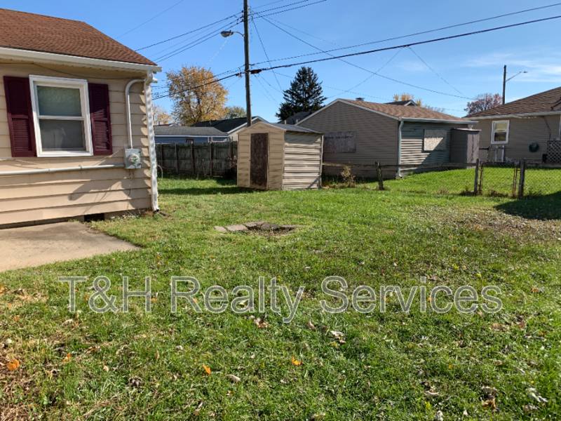House for rent at 1819 Knox St, Indianapolis, IN 46237