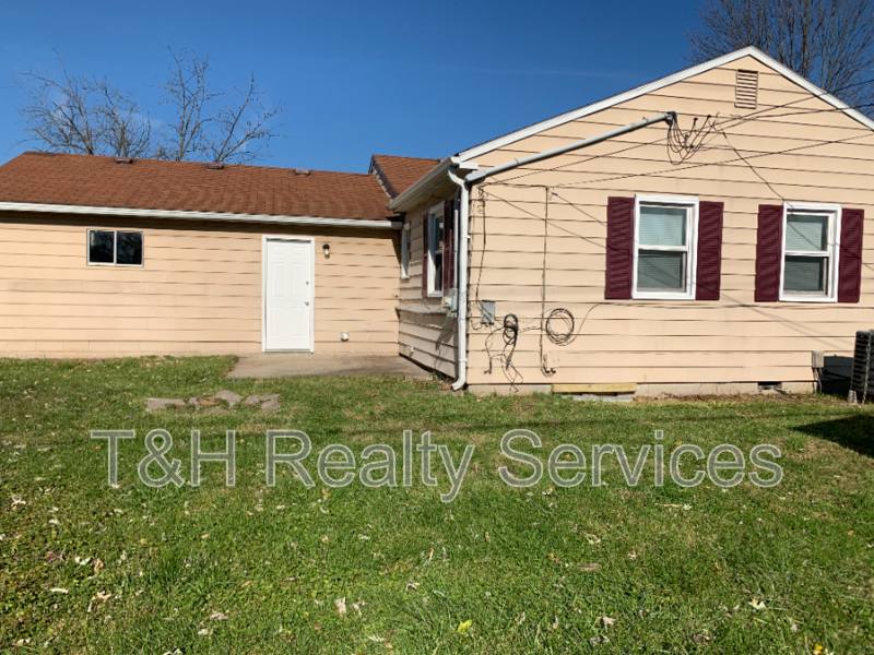 House for rent at 1819 Knox St, Indianapolis, IN 46237