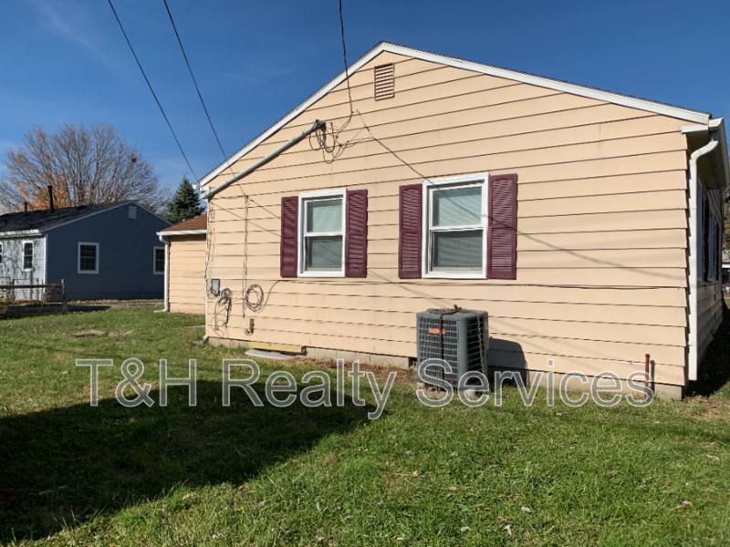 House for rent at 1819 Knox St, Indianapolis, IN 46237
