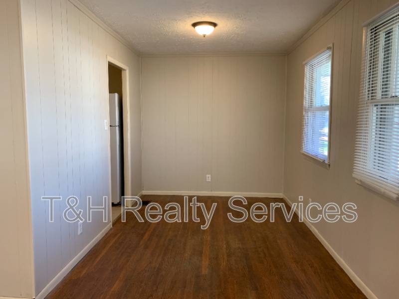 House for rent at 1819 Knox St, Indianapolis, IN 46237