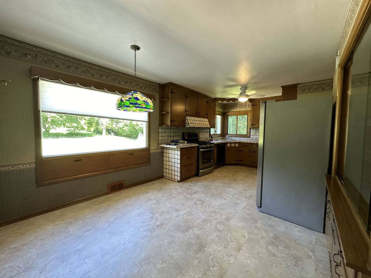 House for rent at 1375 Fairhaven Blvd, Elm Grove, WI 53122