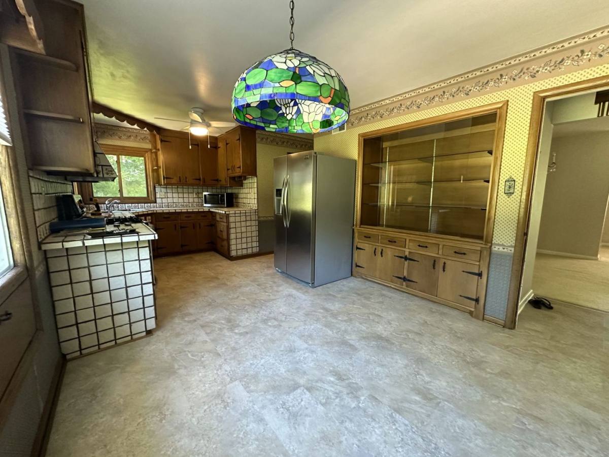 House for rent at 1375 Fairhaven Blvd, Elm Grove, WI 53122