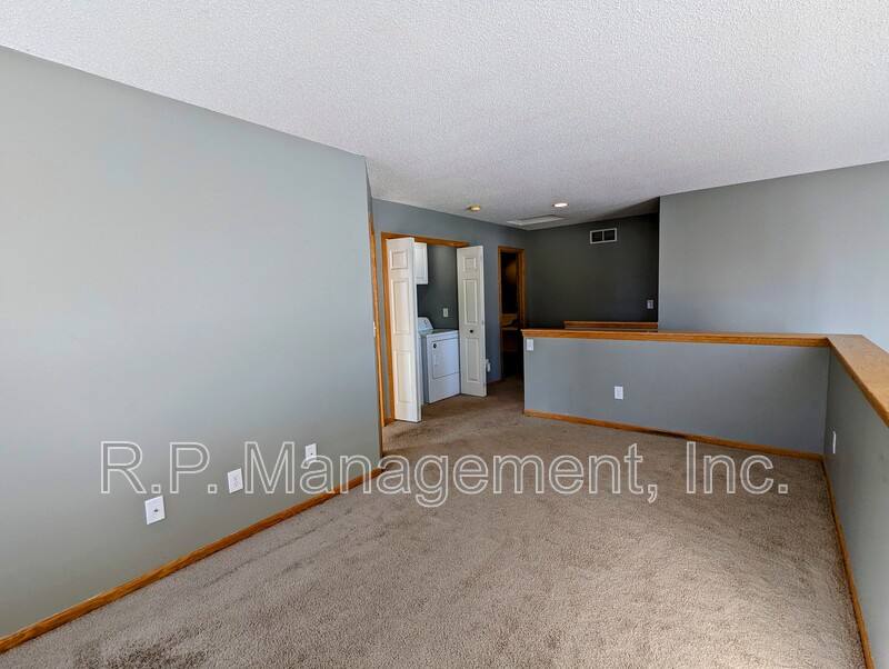Townhouse for rent at 1909 Bluestem Lane, Saint Paul, MN 55126